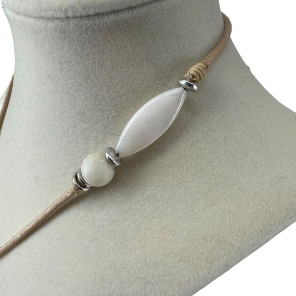 J. Jill Sand Dollar Necklace Gold Tone Coral Pendant White Seaside Finds READ! - Picture 4 of 15